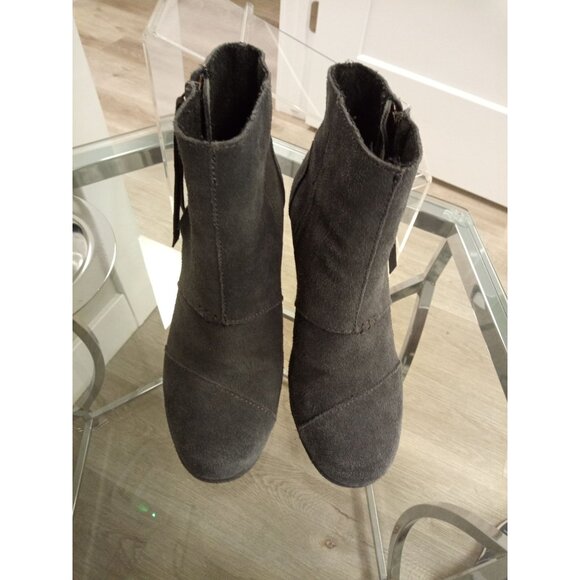NWOT Tom's Women's Grey Bailey Wedge Ankle Booties Boots Sz. 6 - Picture 2 of 6
